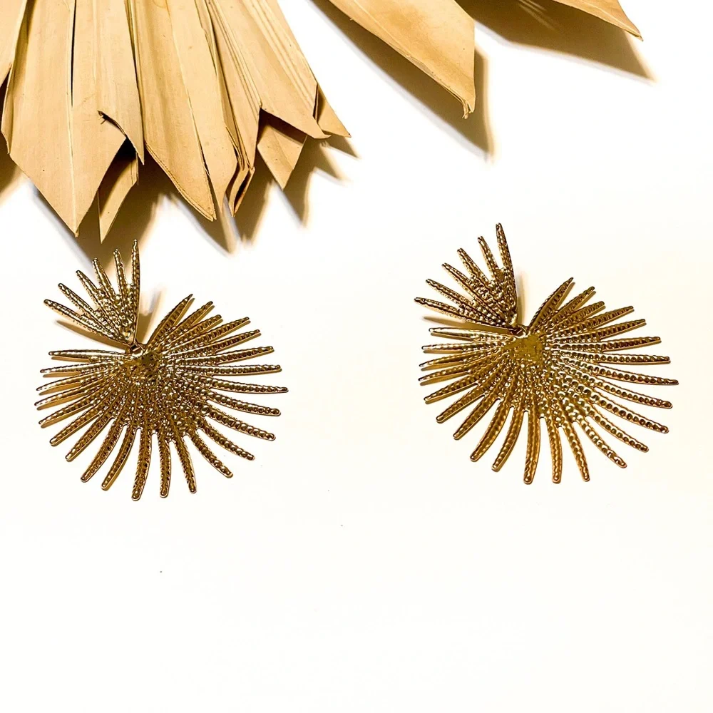 Gold Radiation earrings - Picture 3 of 8